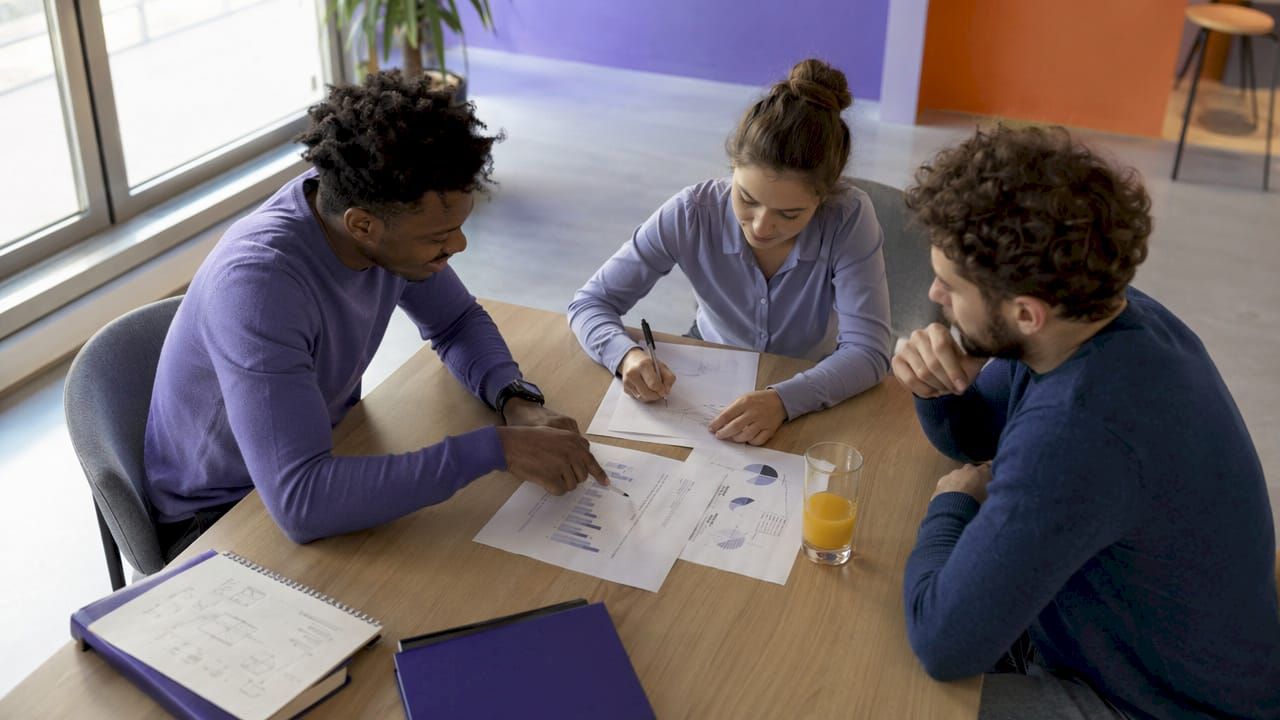 Réunion de l’équipe pour échanger sur la gestion de la SCI.